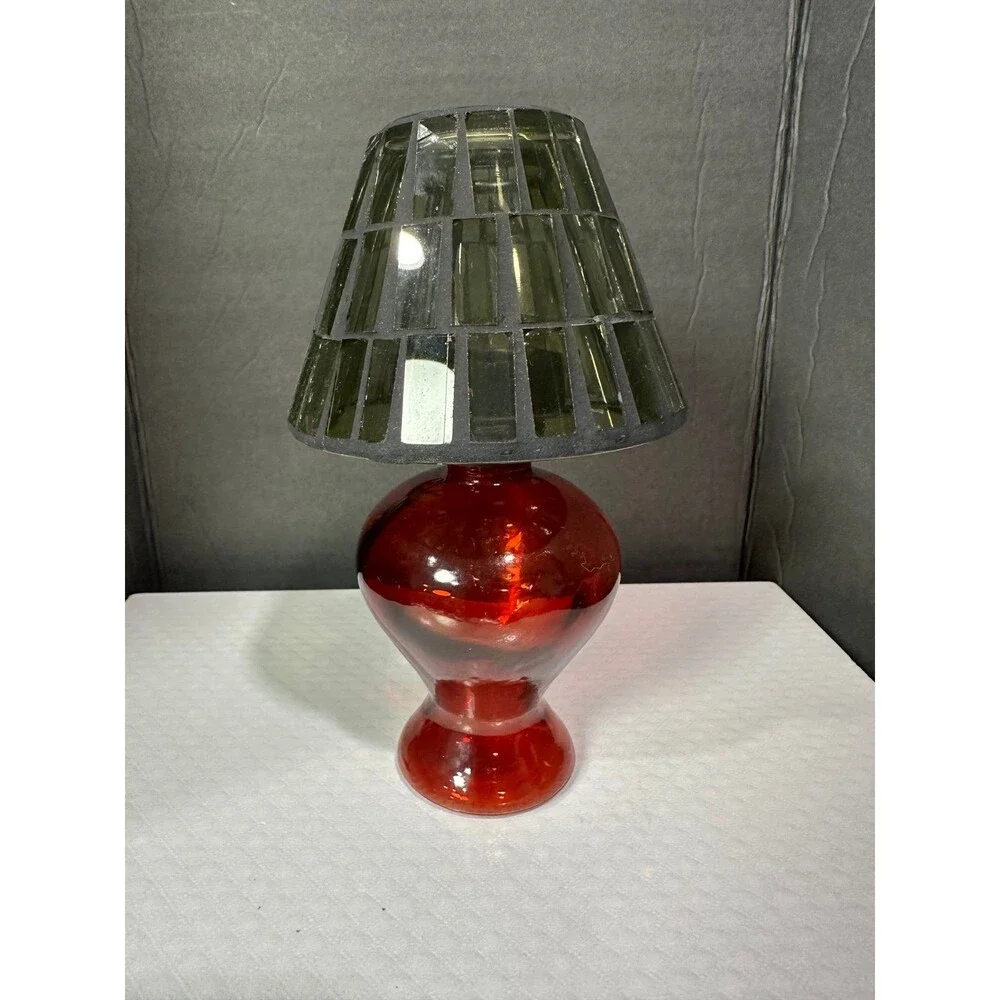 Set of 2 Vintage-Style Mosaic Glass Tealight Fairy Lamps – Red & Green Bases - Picture 3 of 8